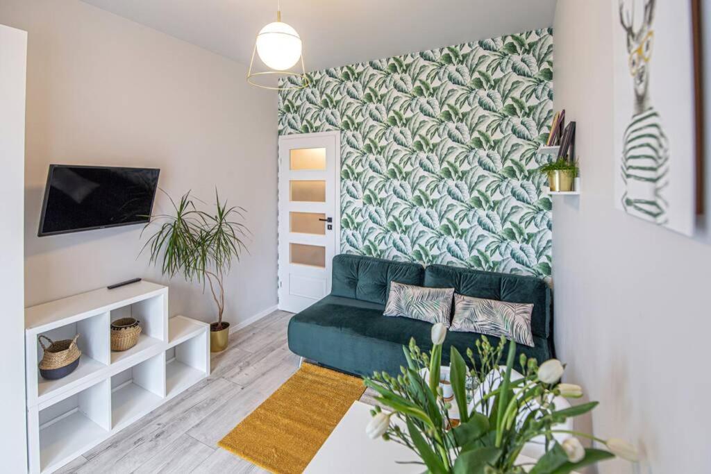 Apartament With Garden Bezplatny Parking !!! Krasków Exterior foto