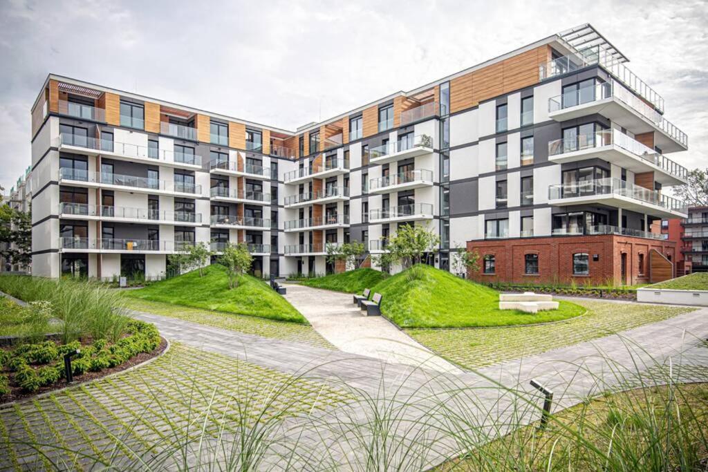 Apartament With Garden Bezplatny Parking !!! Krasków Exterior foto