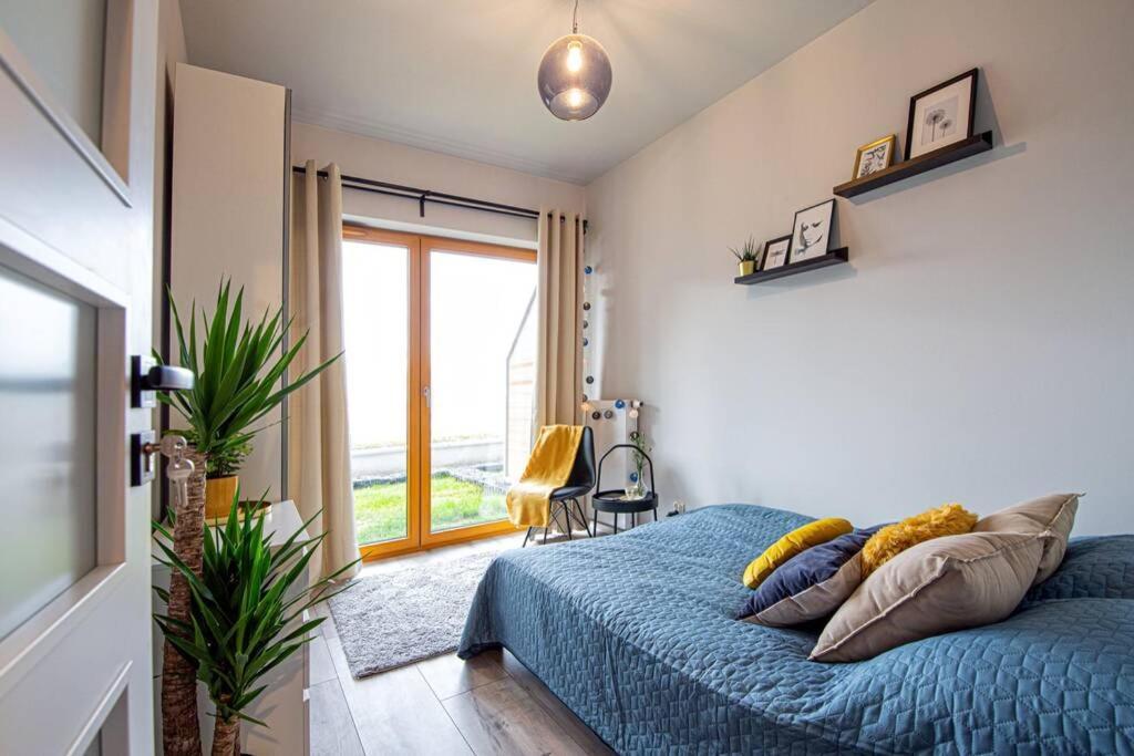 Apartament With Garden Bezplatny Parking !!! Krasków Exterior foto