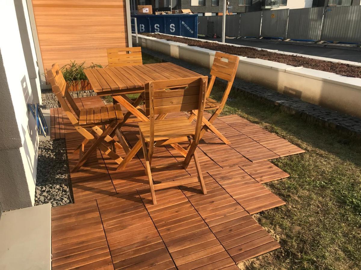 Apartament With Garden Bezplatny Parking !!! Krasków Exterior foto